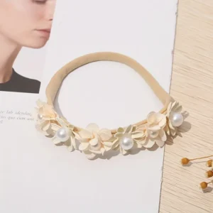 diadema flores y perlas