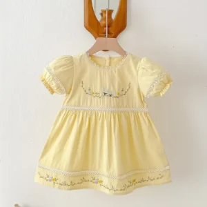vestido amarillo bordado floral