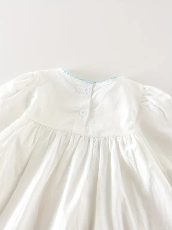 vestido manga larga blanco con detalles azul